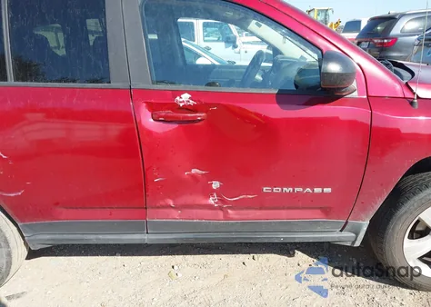 2016 Jeep Compass Sport z USA, uszkodzony, nr VIN 1C4NJCBA8GD688391